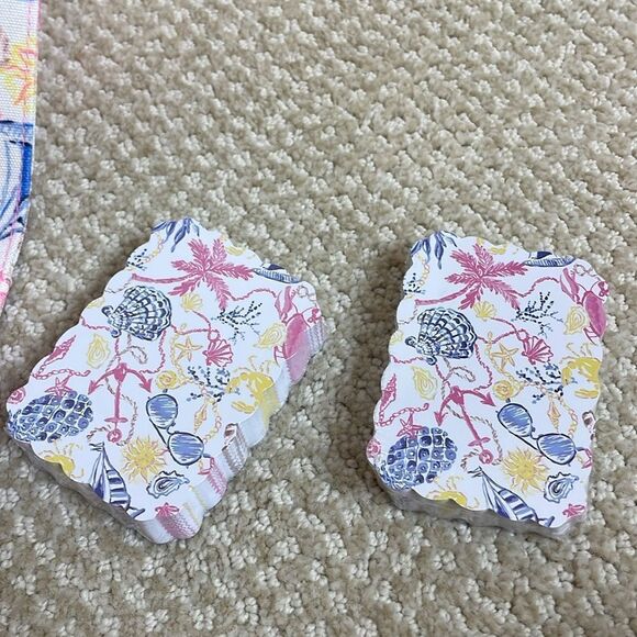 NWT Lilly Pulitzer Playing Cards with Matching Case - Picture 7 of 7